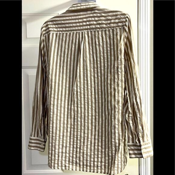 Flawless Women’s Button Down Tan and Cream Striped Ling Sleeve Shirt- Medium - Picture 5 of 6